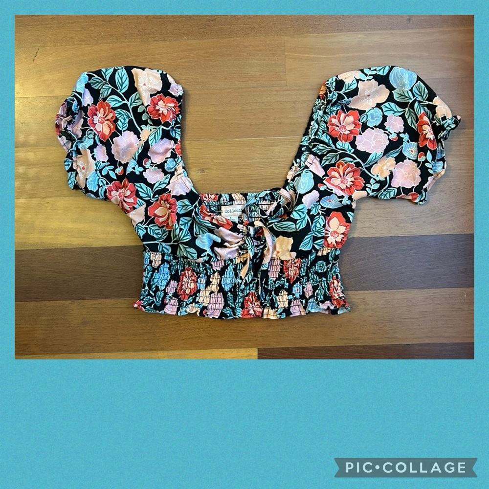 Junior's smocked crop top